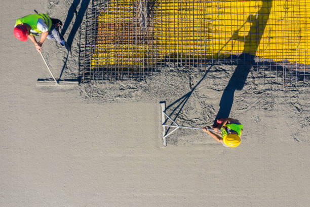 Best Custom Concrete Contractor  in Winfield, MO